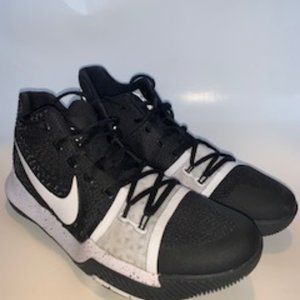 Nike Kyrie 3 Black and White (Oreo), Size 11.5